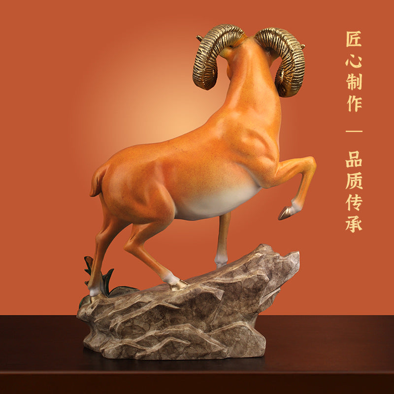 "Famous Across the World" bronze sheep ornament is sent to the office to celebrate the birthday of elders. Home crafts